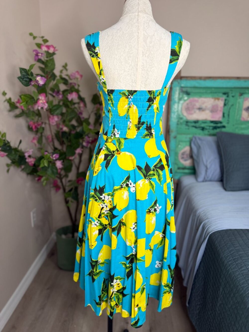 Hearts & Roses Retro Vintage Style Pin-Up Dress - Size 4 - Picture 5 of 6